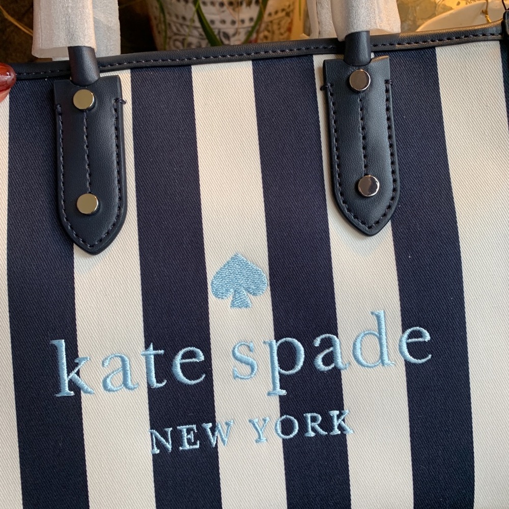 Authentic KATE SPADE Thick canvas and leather trim top zip Satchel/Crosby - Picture 4 of 14